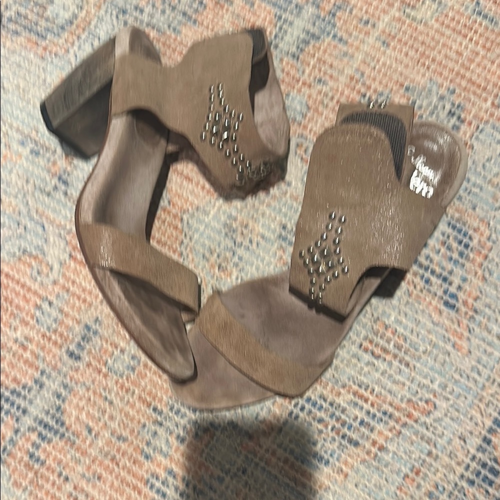 Tan Open Toe Sandals with Cutouts and Chunky Heel